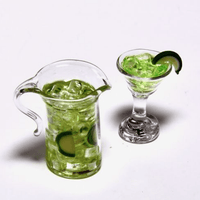 Kande og glas m/ limedrik