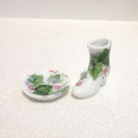 Støvlevase og fad, porcelæn