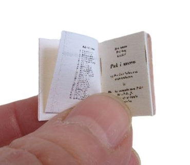 Bog med tekstsider: Puk på kostskole 1952