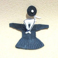 Håndstrikket skoleuniform, pige til 10 cm