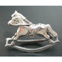 Gyngehest, umalet metal