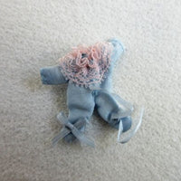 Heidi Ott håndsyet baby dragt