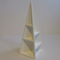 Pyramide deco-tårn, hvid H: 17 x 6,5 x 6,5 cm