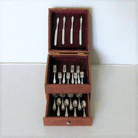 Caddy box with silver cutlery