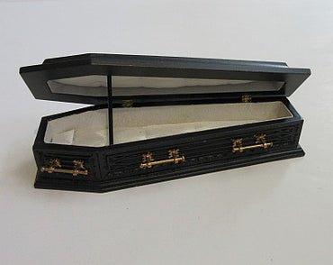 Kiste m/ silkefoeer, dekoration medfølger ikke