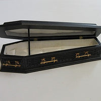 Kiste m/ silkefoeer, dekoration medfølger ikke