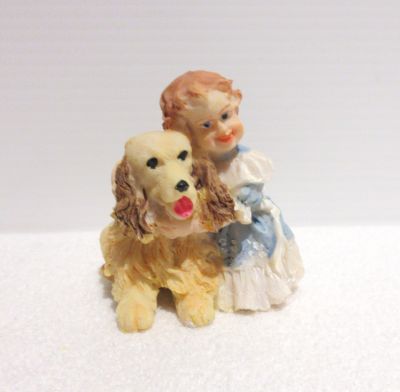 Pige med hund, resin