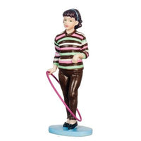 Pige med hula-hop ring, resin