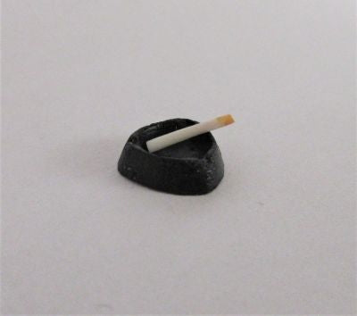 Askebæger m/ cigaret, håndl.