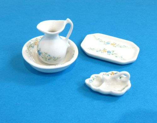 Toilet sæt porcelæn: fad, kande, vaskeskål, sæbeskål