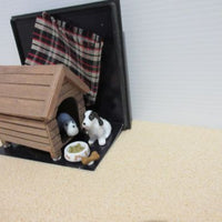 Hundehus m/ 2 hunde, mad og 1 playd