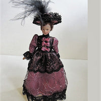 Dukke , porcelæn ,, Madomasell"