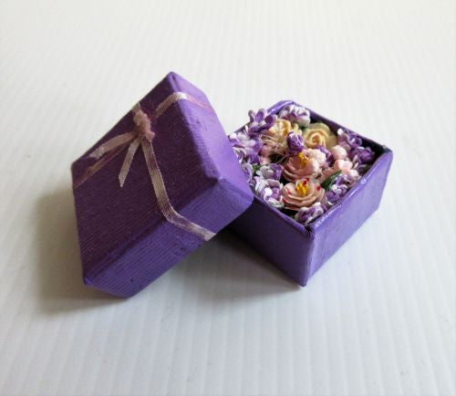 Gave-blomst lilla m/ papir-roser