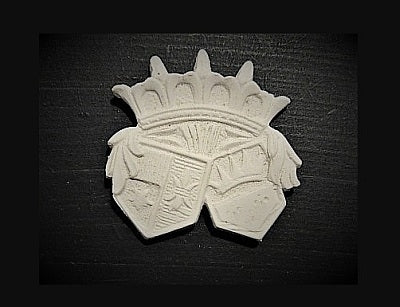 Våbenskjold, gips 4 x 4 cm