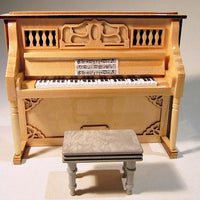 Piano m/ stol lakeret naturtræ